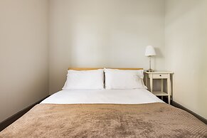 Spacious 2 Bed - Battersea High Street