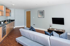 Spacious 2 Bed - Battersea High Street