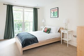 Spacious 2 Bed - Battersea High Street