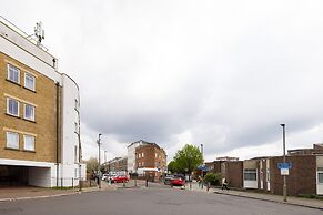 Spacious 2 Bed - Battersea High Street