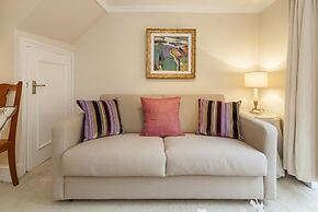 Notting Hill Retreat