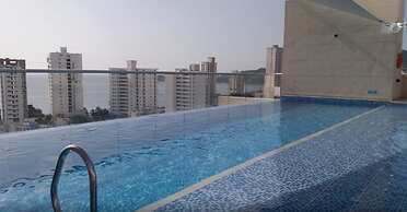 Sea View Apartment with Swimming Pool & Hot Tubs