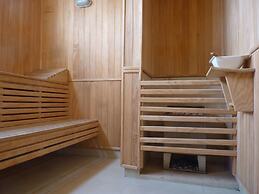 Sea View Apartment with Swimming Pool & Hot Tubs