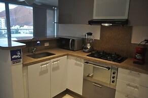 Sea View Apartment with Swimming Pool & Hot Tubs