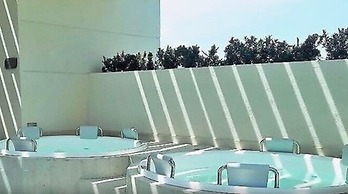 Sea View Apartment with Swimming Pool & Hot Tubs