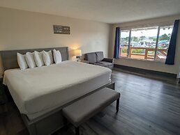Inn at the Sea