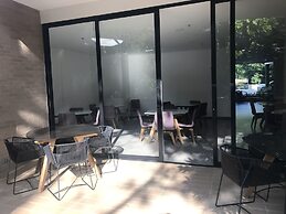 Hotel Class Suites By Colclick