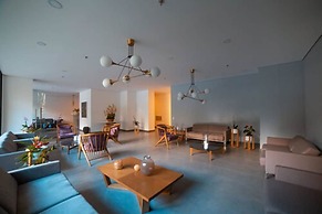 Hotel Class Suites By Colclick