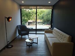 Hotel Class Suites By Colclick