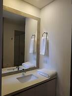 Hotel Class Suites By Colclick