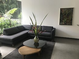 Hotel Class Suites By Colclick