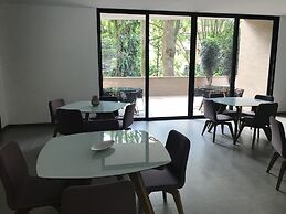 Hotel Class Suites By Colclick