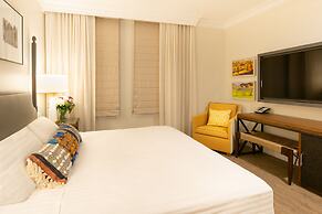 Hotel E