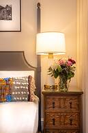 Hotel E