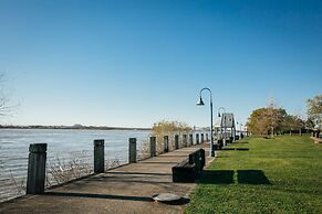 Newly Renovated 4BD Penthouse