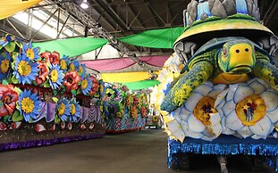 Newly Renovated 4BD Penthouse