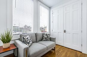 Newly Renovated 4BD Penthouse