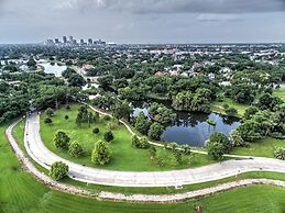 Urban Oasis 4BD House close to FQ