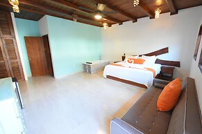 Hotel Hacienda Dos Ojos