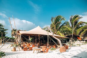 Ikal Hotel Tulum