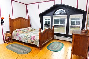 Trail's End Inn