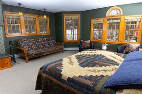 Trail's End Inn