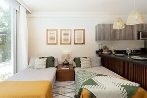 Casa Luna 1BR by the Pool - Attha Cenote