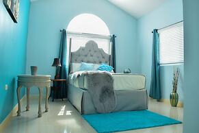 Caymanas Adrian's Vacation House