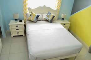 Caymanas Adrian's Vacation House