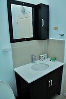 Caymanas Adrian's Vacation House