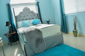 Caymanas Adrian's Vacation House