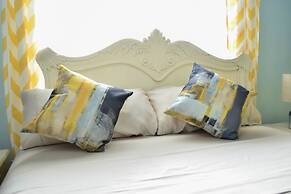 Caymanas Adrian's Vacation House