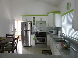 Caymanas Adrian's Vacation House