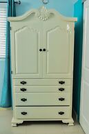 Caymanas Adrian's Vacation House