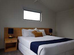 Tidewater Motel and Tourist Park - Hostel