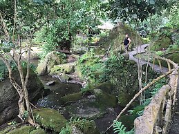 Mahi Mahi Dive Resort