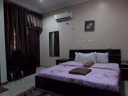 Alheri Suites