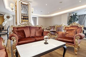 Les Ambassadeurs Hotel & Casino