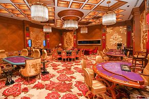 Les Ambassadeurs Hotel & Casino