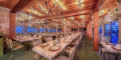 Les Ambassadeurs Hotel & Casino