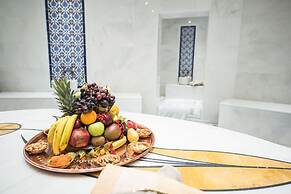 Les Ambassadeurs Hotel & Casino