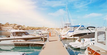 Les Ambassadeurs Hotel & Casino