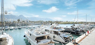 Les Ambassadeurs Hotel & Casino