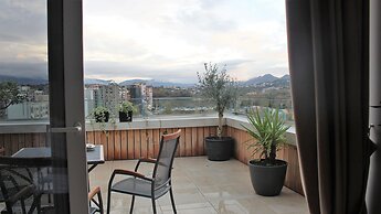 Lake Muse Apartments