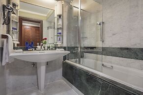 Merit Crystal Cove Hotel Casino & SPA