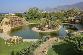 Merit Crystal Cove Hotel Casino & SPA