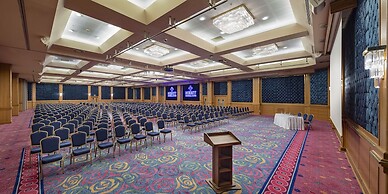 Merit Crystal Cove Hotel Casino & SPA