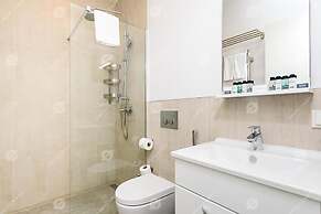 Docklands Apart Hotel