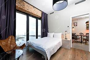 Docklands Apart Hotel