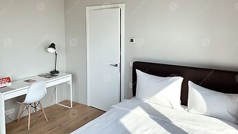 Docklands Apart Hotel